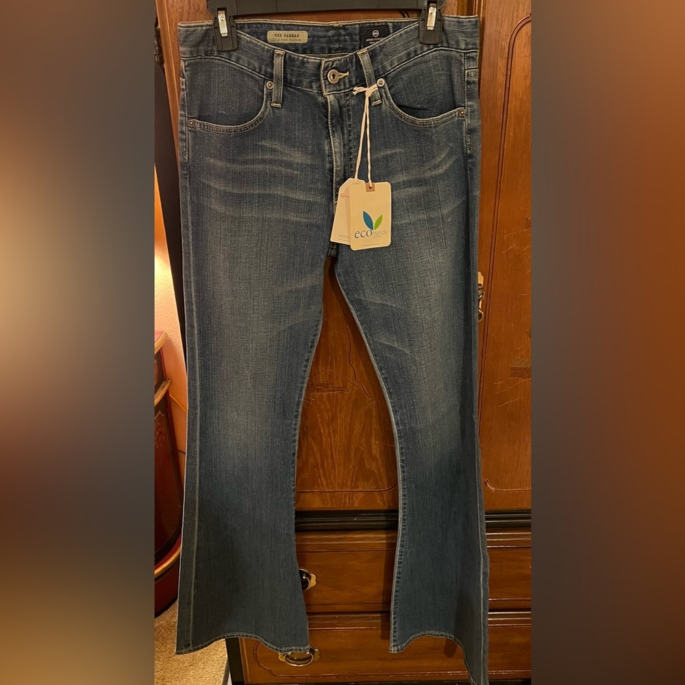 AG Farrah Bell Bottom Jeans NWT!!! Size 29 long